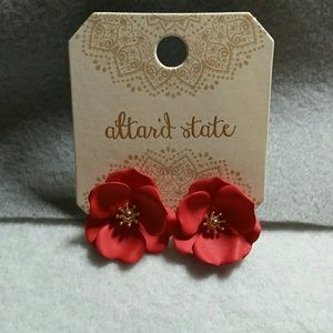 Beautiful red flower pierced earrings